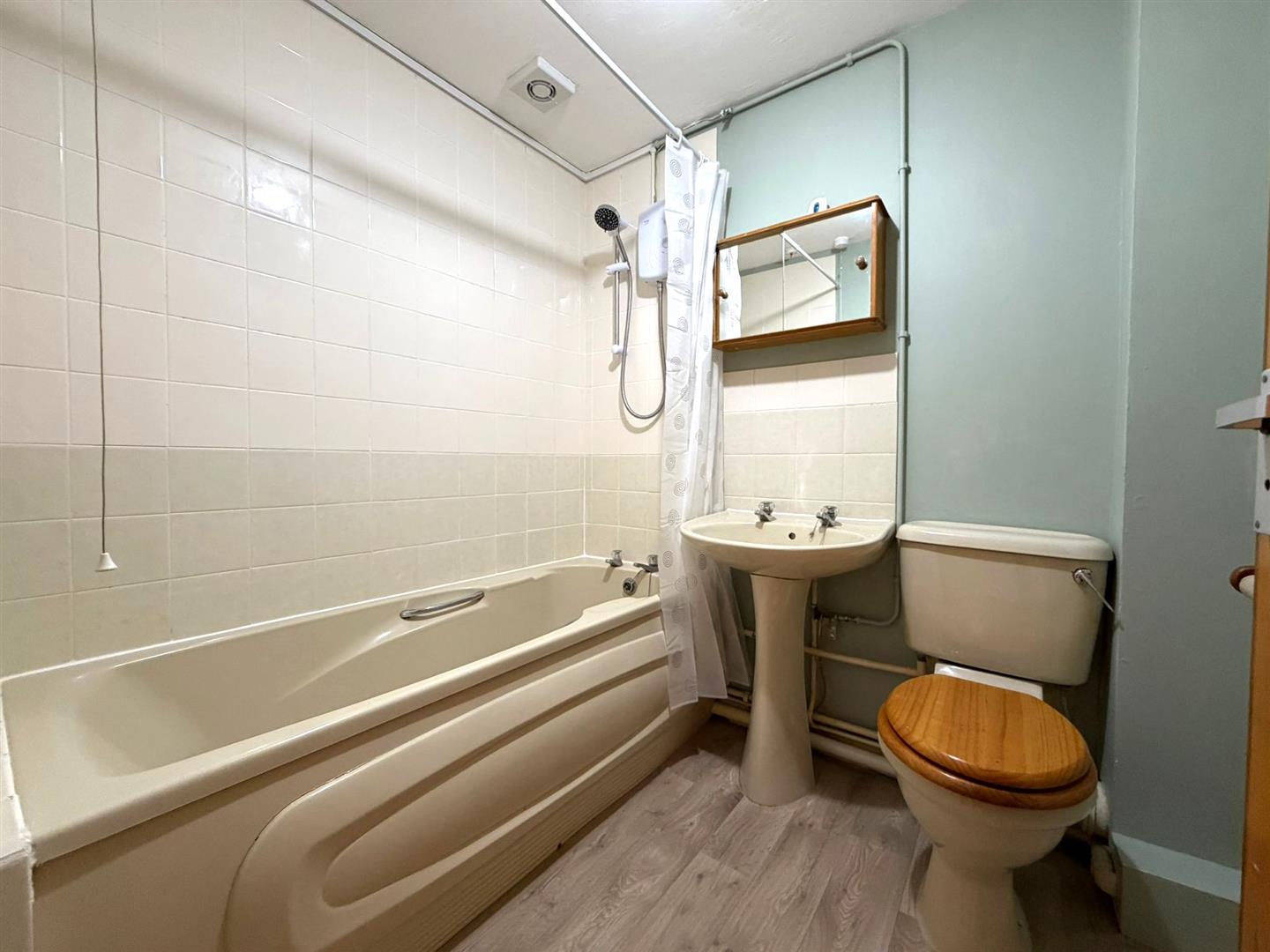 Dumbarton House Court , Bryn Y Mor Crescent, Swansea, SA1 4QX